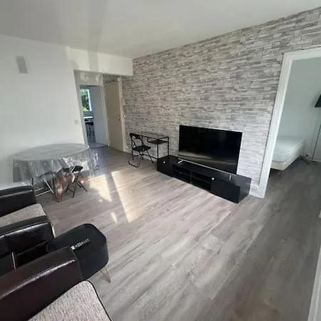 Apartment Spacieux Familial - 10 Mnt Du Rer B *